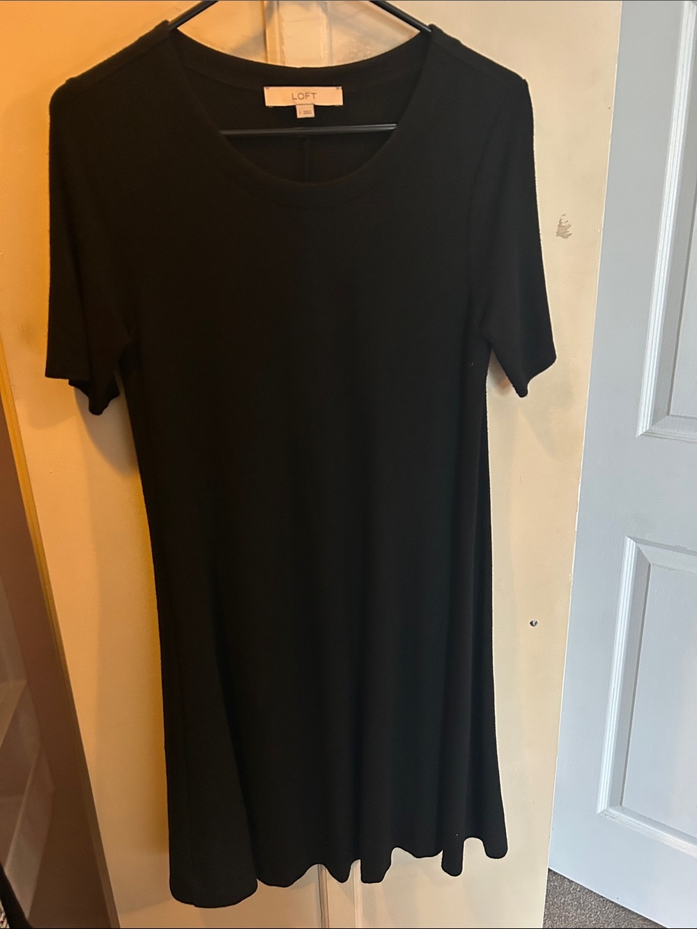 LOFT Black Short Sleeve Swing Tunic Top